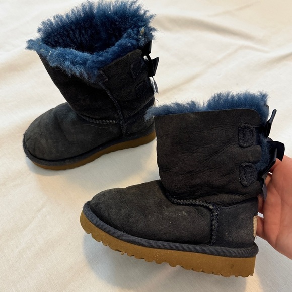UGG 7 Navy Blue Bailey Bow Classic Boots w/ Shearling Lining - Picture 1 of 8